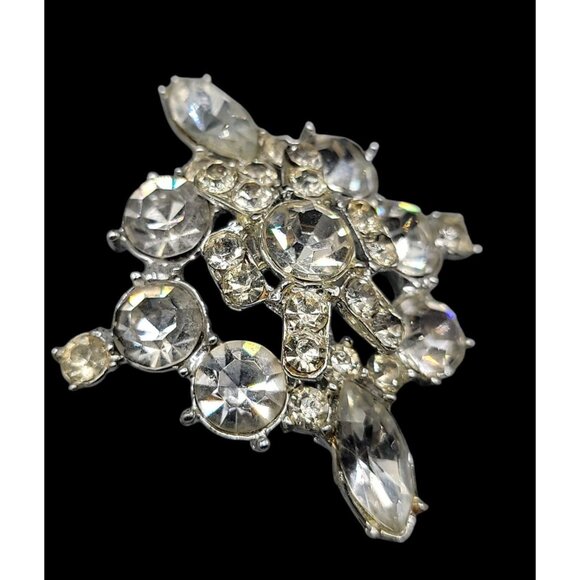 Vintage Snowflake Rhinestone Brooch Silver Tone Setting Clear Glass - Picture 8 of 12